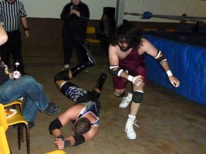 Buck Gunderson fighting Derek Platinum